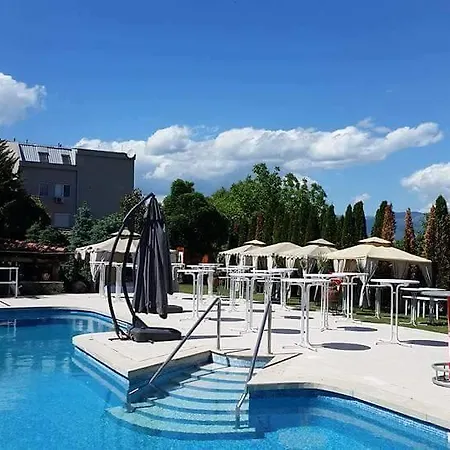 Pool Bar & 