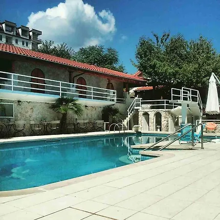 Pool Bar & 